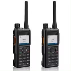 Cyfrowe dwa-drogowe radio HP680 DMR dwa-drogowe radio wiodąca w swojej klasie wydajność dźwiękowa i awaryjne dwa-drogowe radio