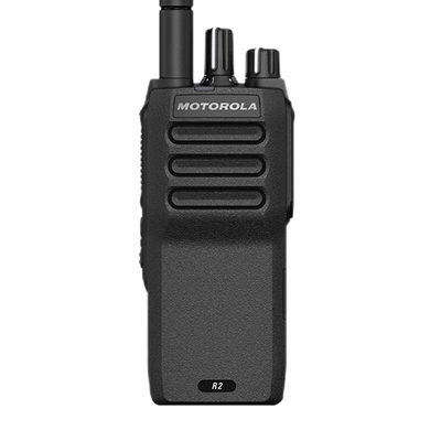 Radio dwukierunkowe z wyświetlaczem UHF
